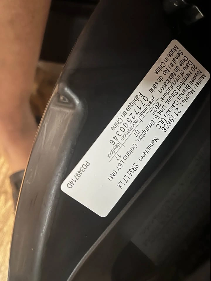 Graco infant car seat + base - photo 4