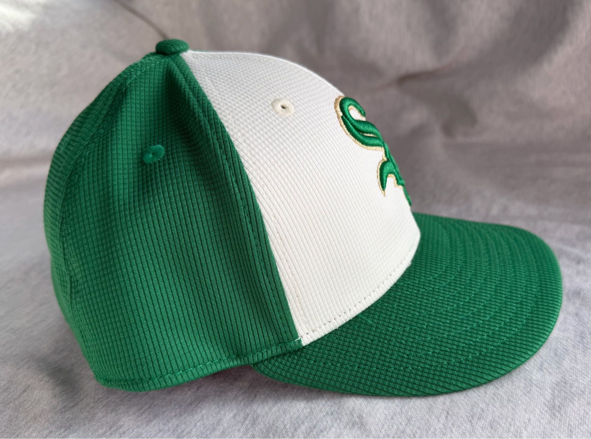 NWOT Chicago White Sox Green & White Gold Trim Fitted Hat $25 - photo 5