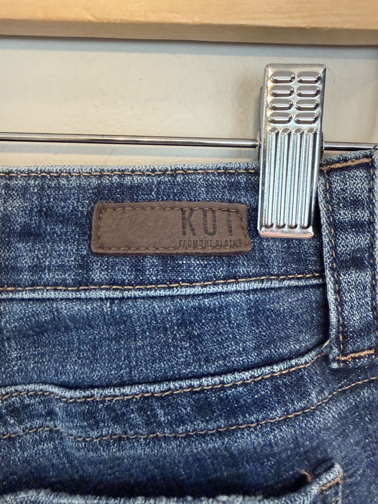 Like New Women’s Size 8 Kut from the Kloth Straight Leg Jeans $1 - photo 5