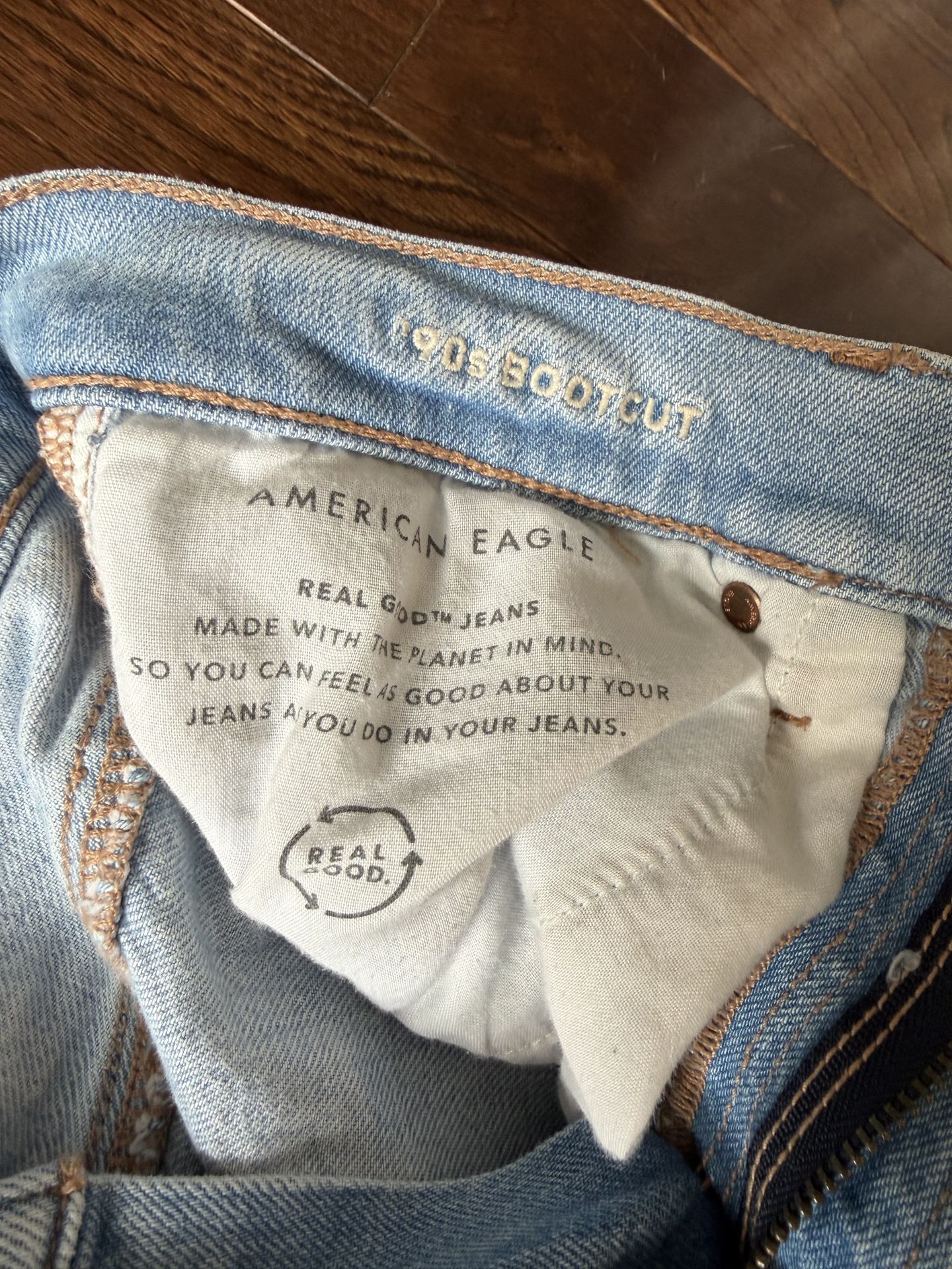 American Eagle Jeans Women’s Size 2 90s Straight Distressed Wash - photo 2