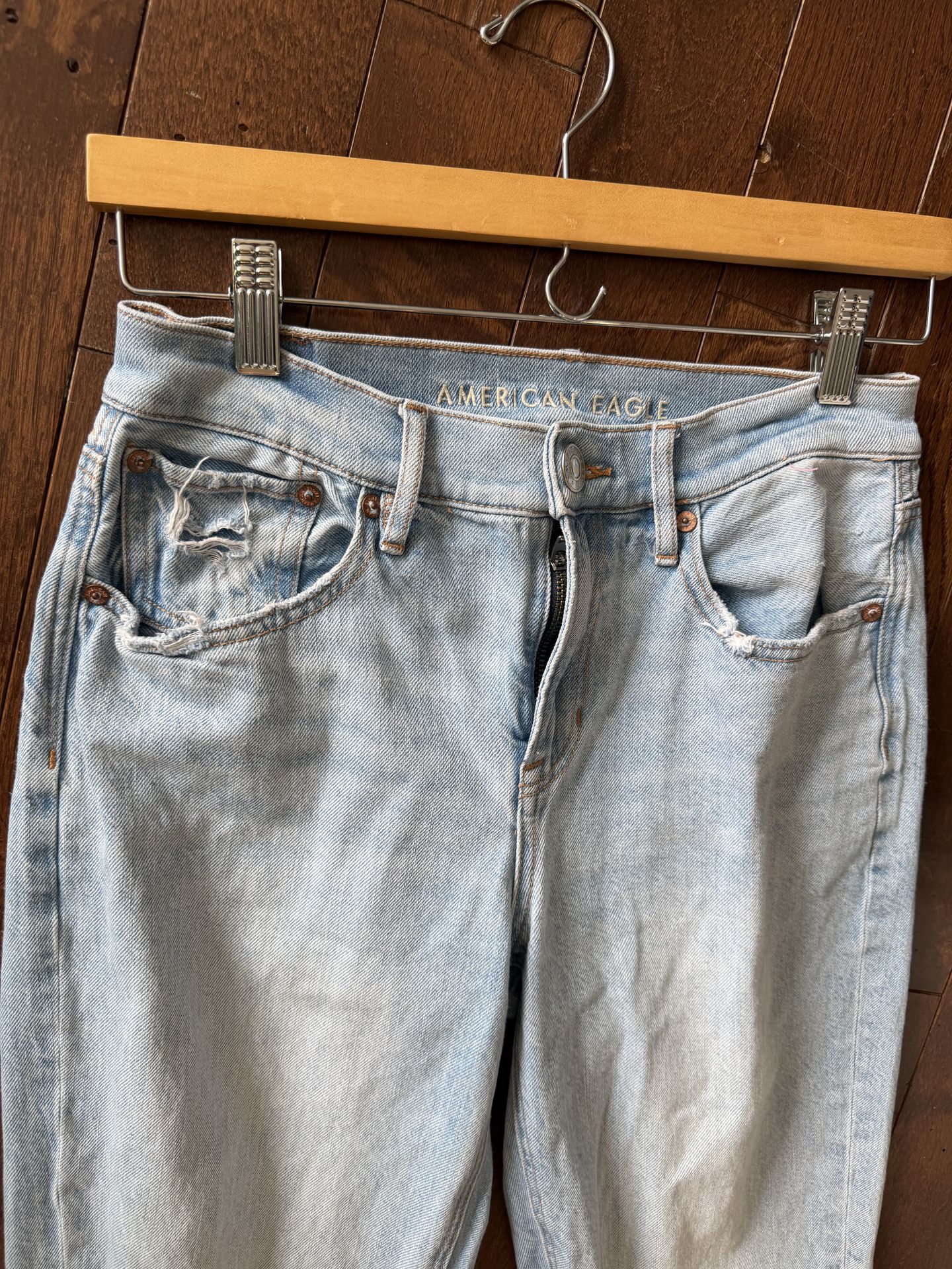 American Eagle Jeans Women’s Size 2 90s Straight Distressed Wash - photo 4