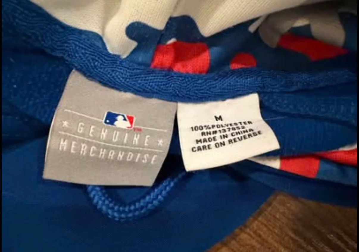 Like New Mens Chicago Cubs Camo Hoodie - Size Medium $25 - photo 2