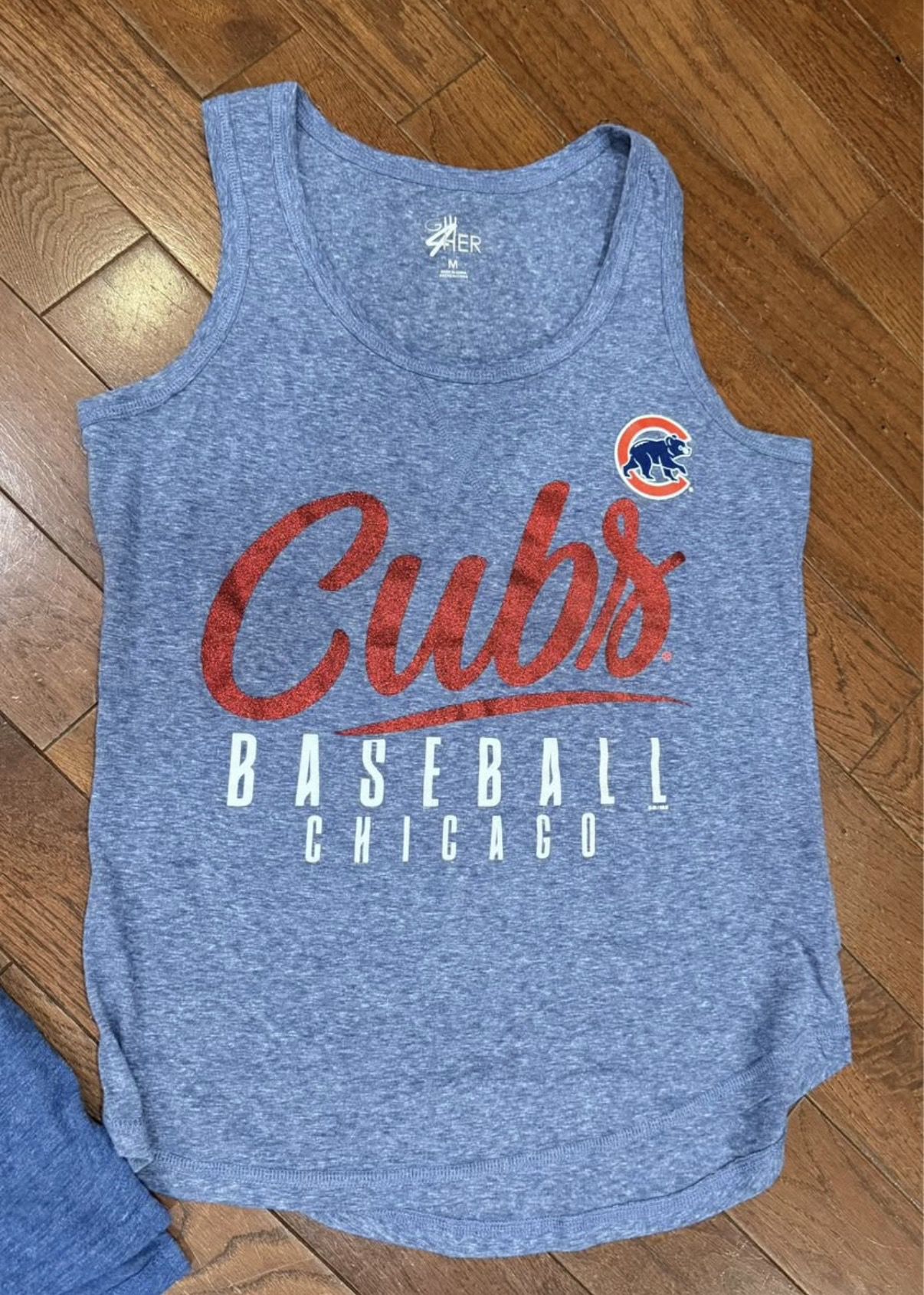 Women's Chicago Cubs Tank & T-Shirts - Size Medium