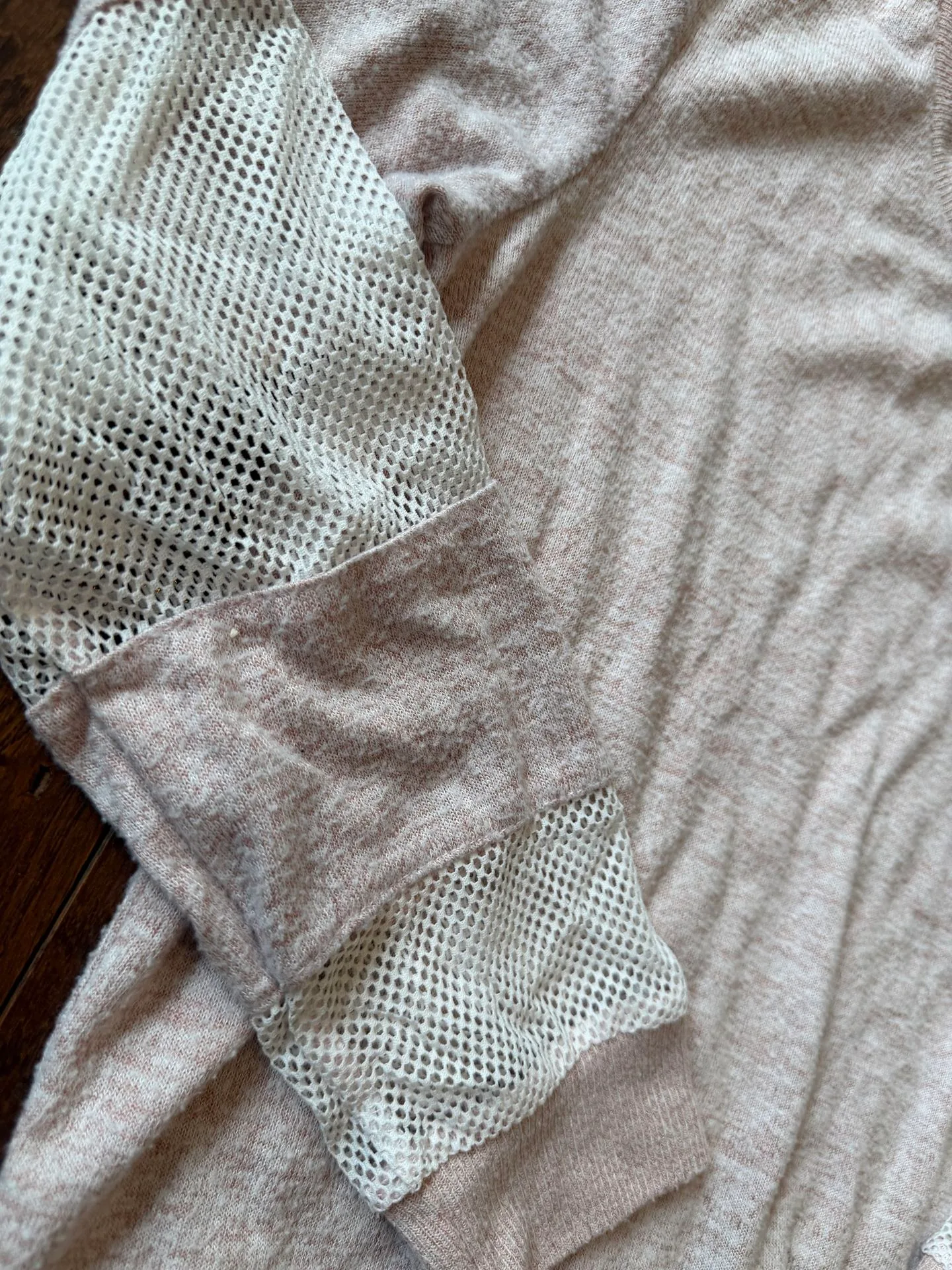 Juniors Size Large light pink crew neck long Sleeve $8 - photo 2