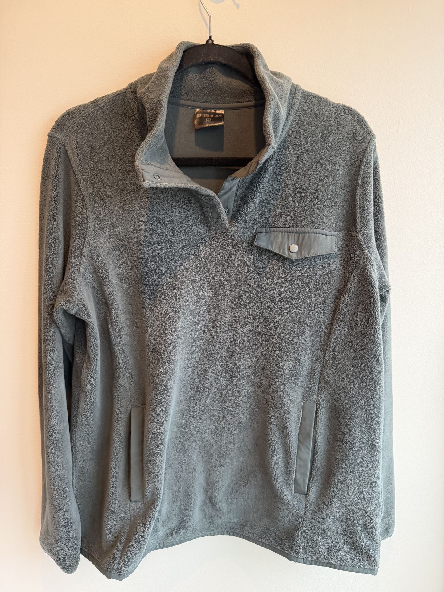 Like New Men’s Medium Blue / Grey Pullover Fleece Jacket $10