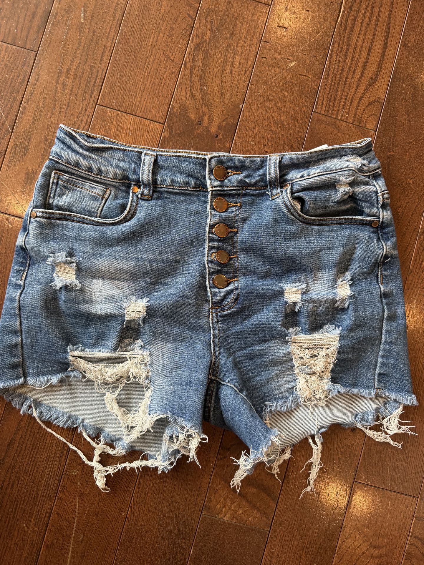 Like New Junior’s Size 7 Cut off Jean Shorts $15