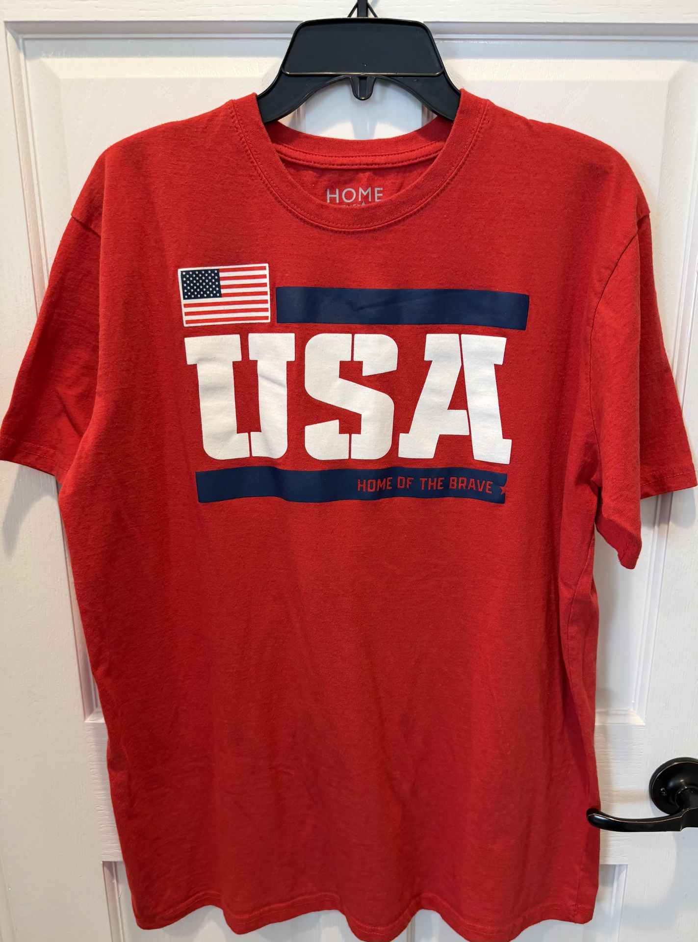 Like New Men's Large USA T-Shirt $10 Home of the Brave