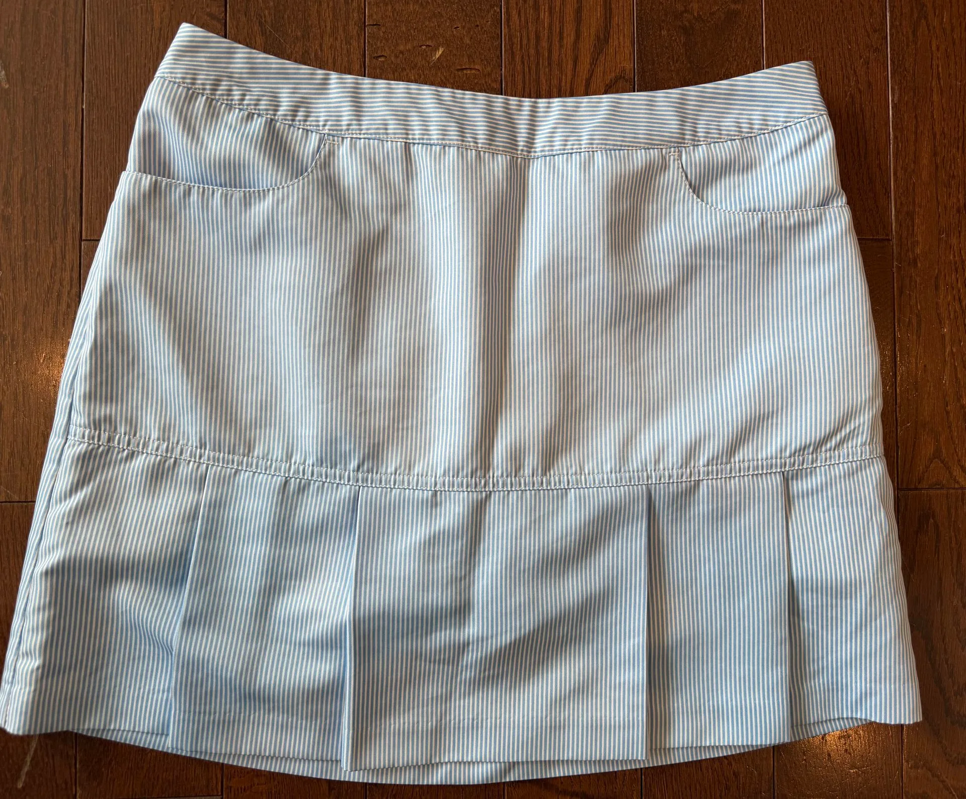 Women's Adidas Size 4 Blue & White Stripe Pleated Skort