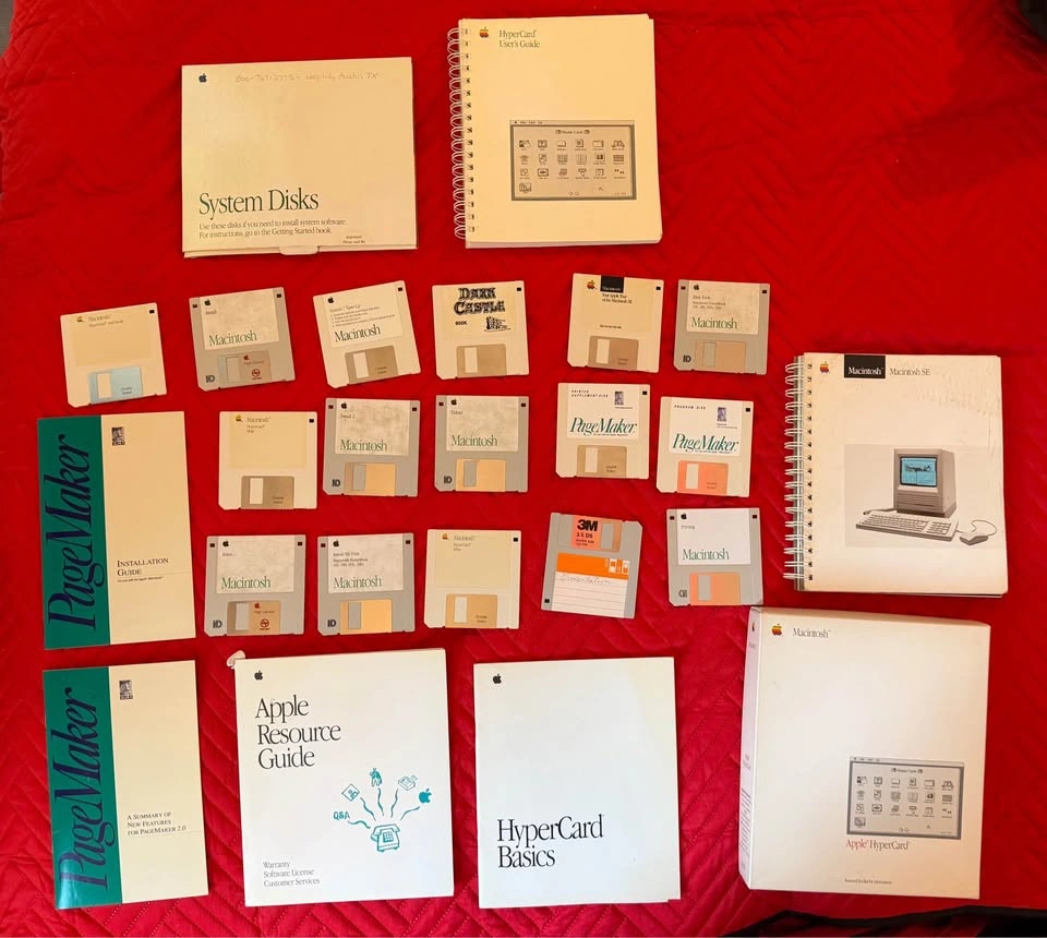 Vintage Apple Macintosh SE Bundle w/ Software & Manuals - photo 2