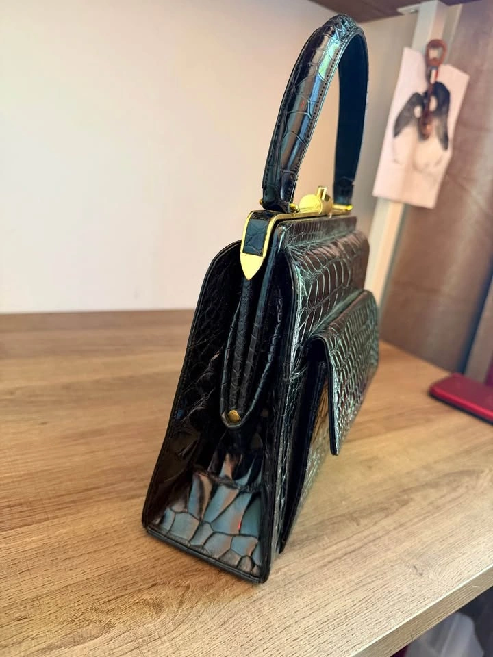 Vintage Crocodile/Alligator Leather Black Glossy Purse - photo 5