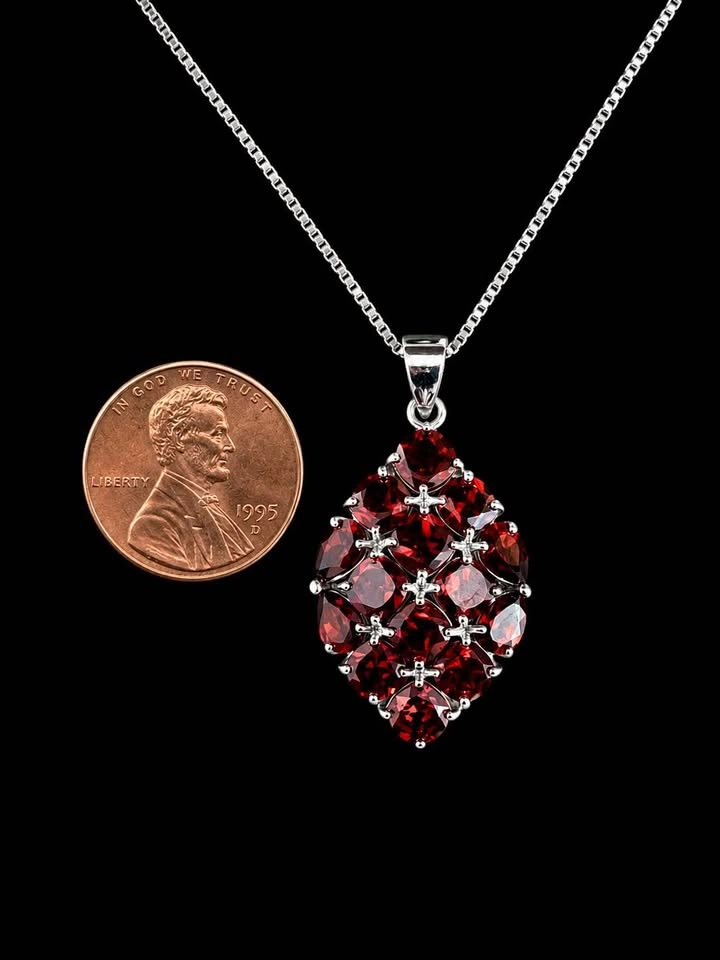 Garnet Cluster Pendant Necklace in Sterling Silver - photo 3