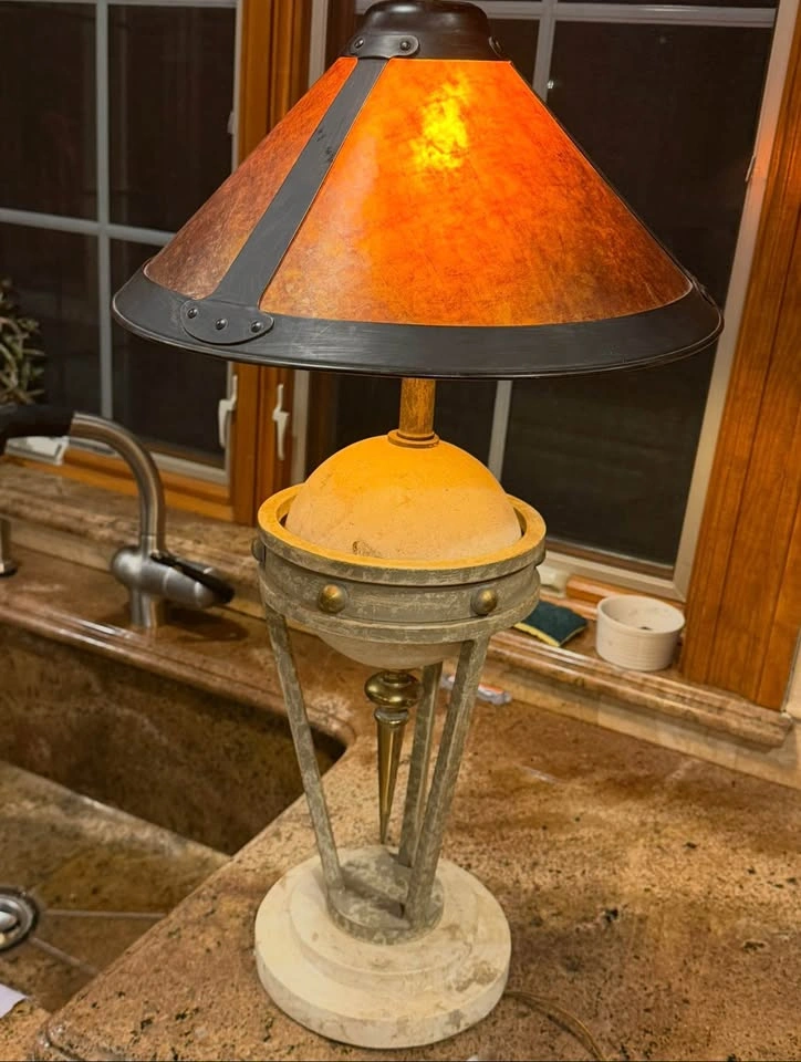 Neoclassical Sculptural Rustic Table Lamp - photo 5