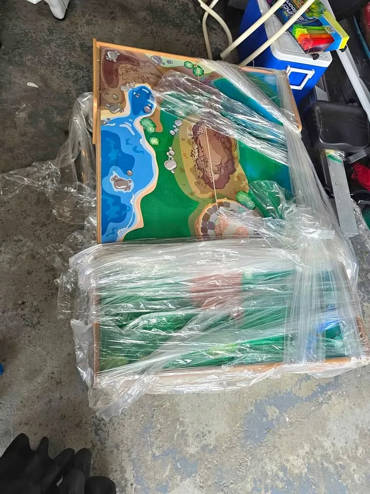 Kids play table thumbnail