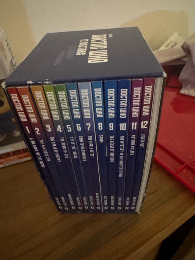 Dr Who Collection: Bookends, Pop Figurine, Books - photo 4