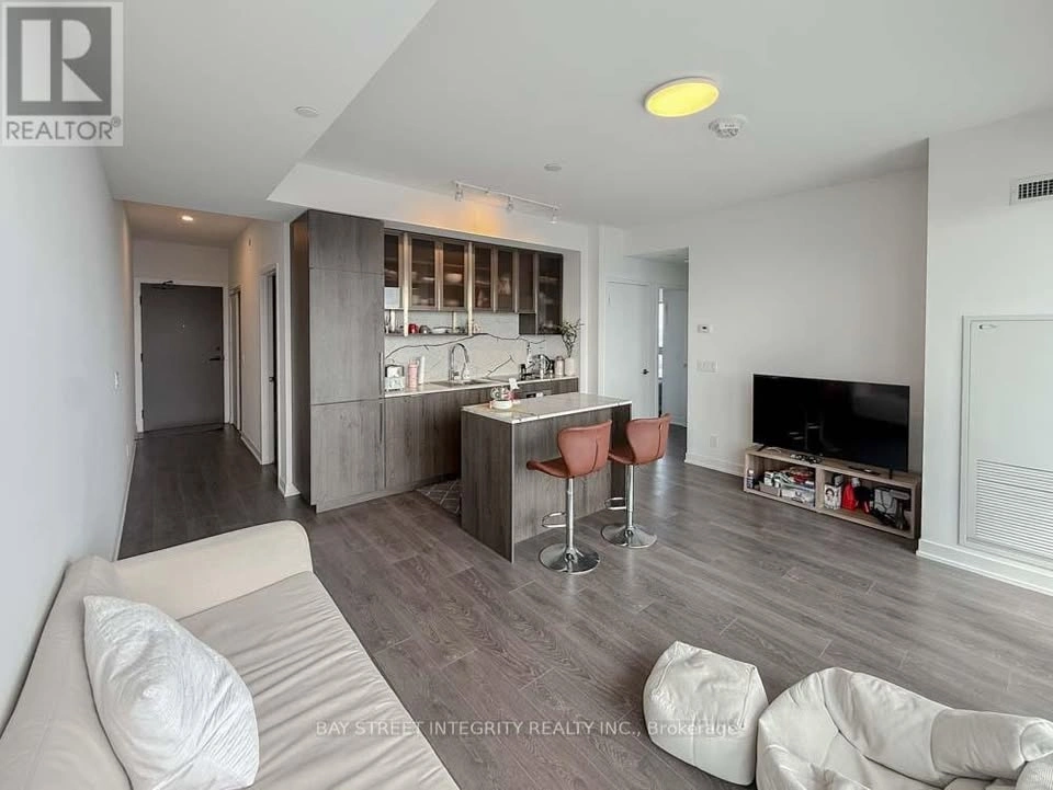 2 Beds 2 Baths Apartment - photo 2