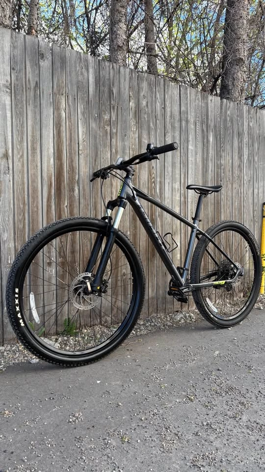 Giant Talon 1 2020 Mountain Bike - Medium Frame - photo 5
