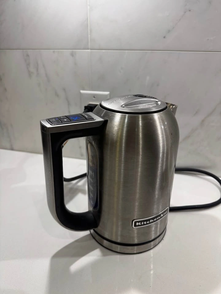 Kitchen Aid Electric Kettle - photo 2
