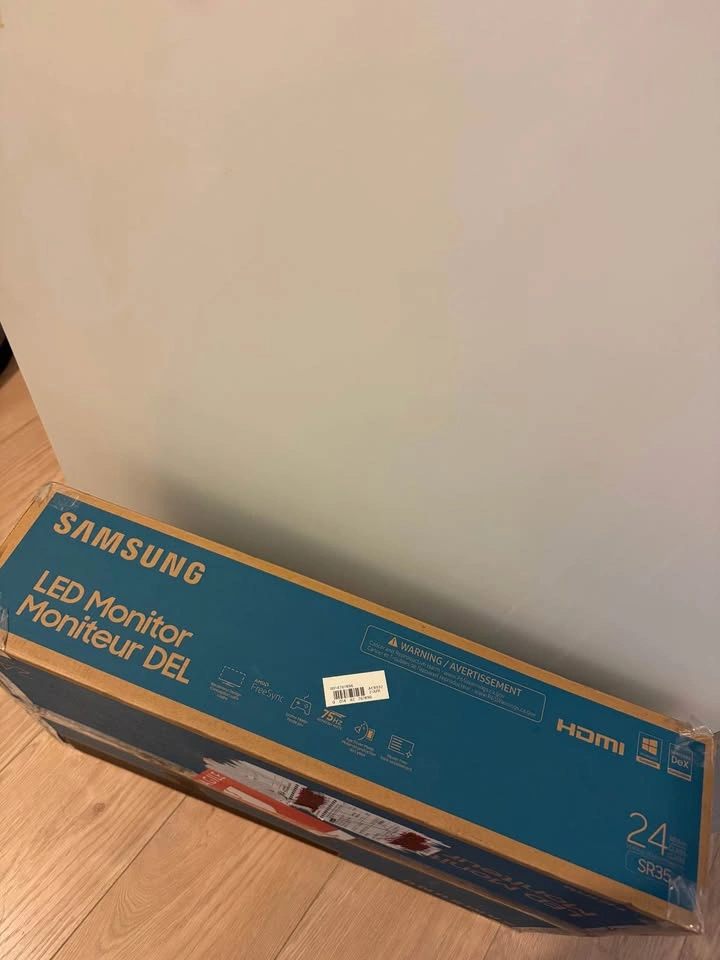 Samsung LED Monitor SR35 24” - photo 2