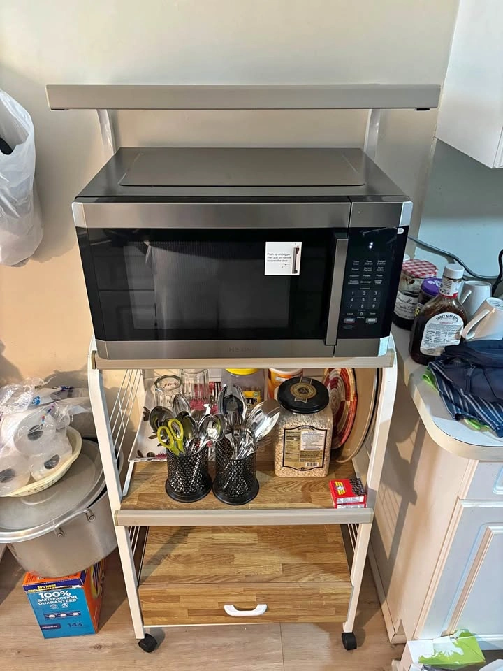 Vanity / Dressing Table with Storage – $80 OBO