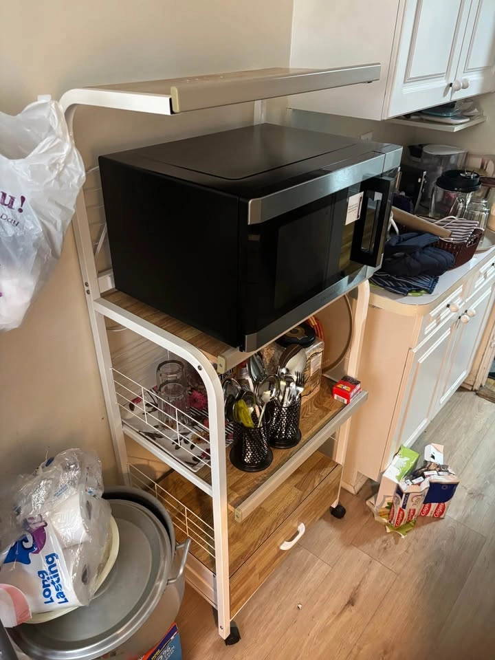Vanity / Dressing Table with Storage – $80 OBO - photo 2