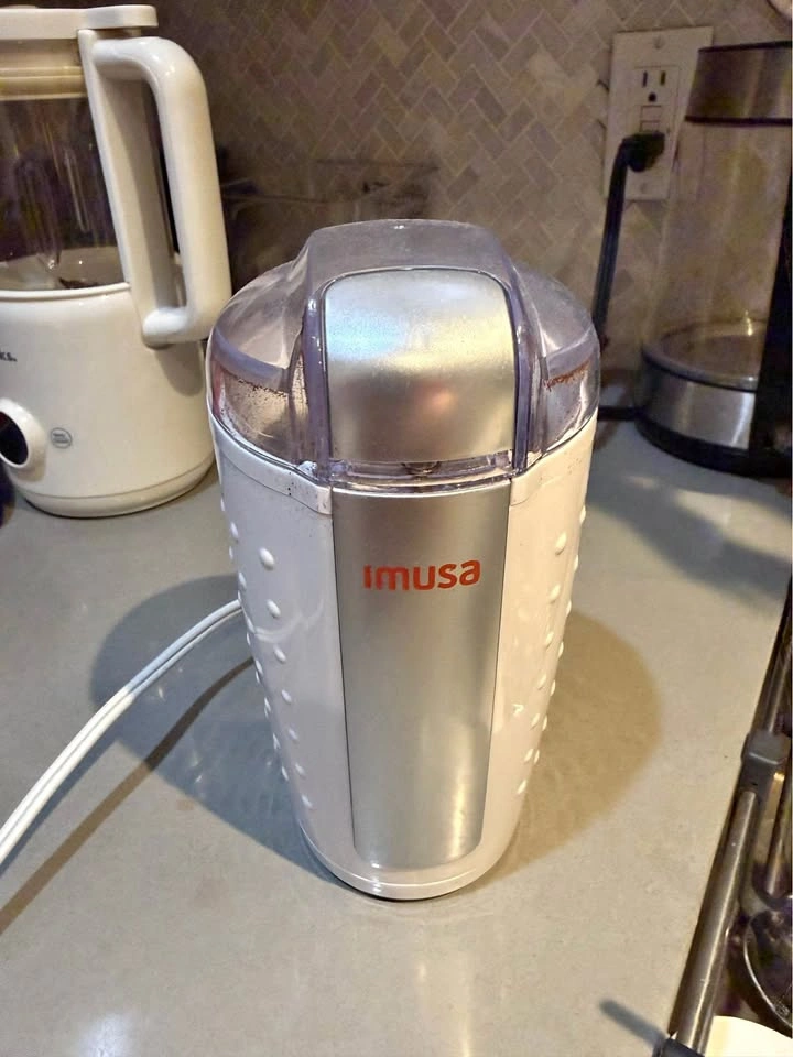 Imusa Coffee Grinder with Coffee Filters