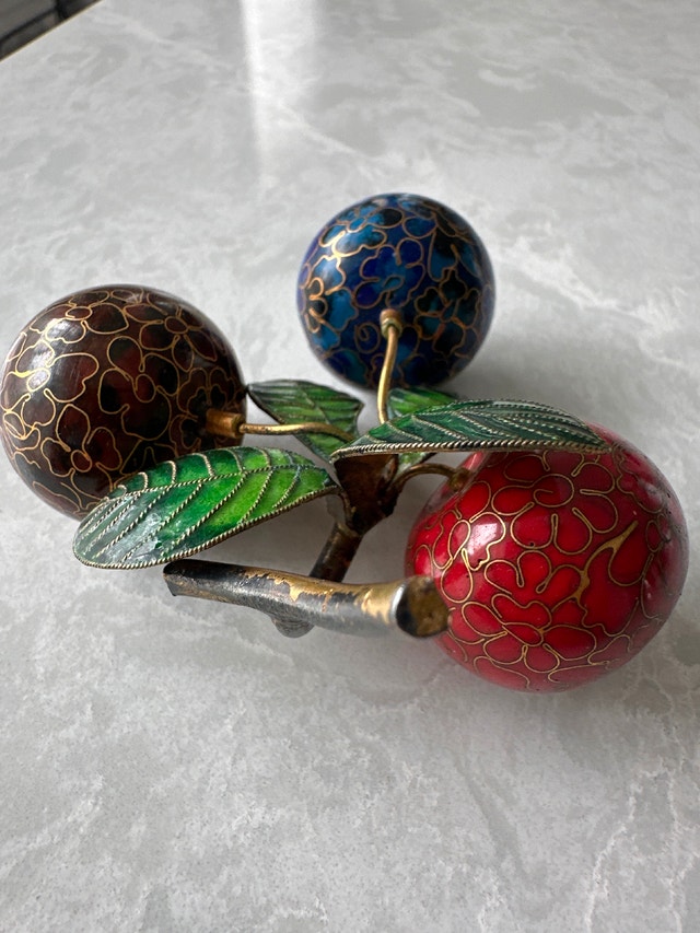 Vintage Chinese Cloisonné Enamel Fruit Ornaments - photo 4