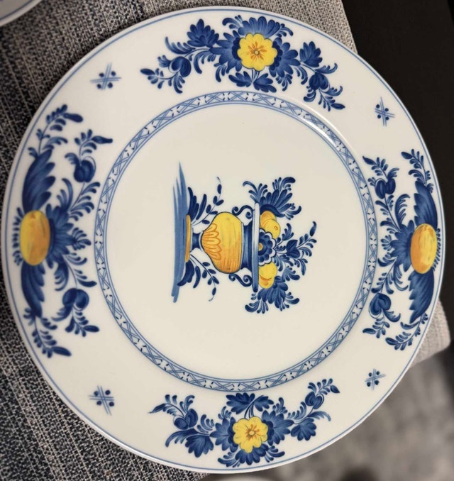 Vista Alegre Dinnerware Set - Blue & Yellow Floral - photo 4