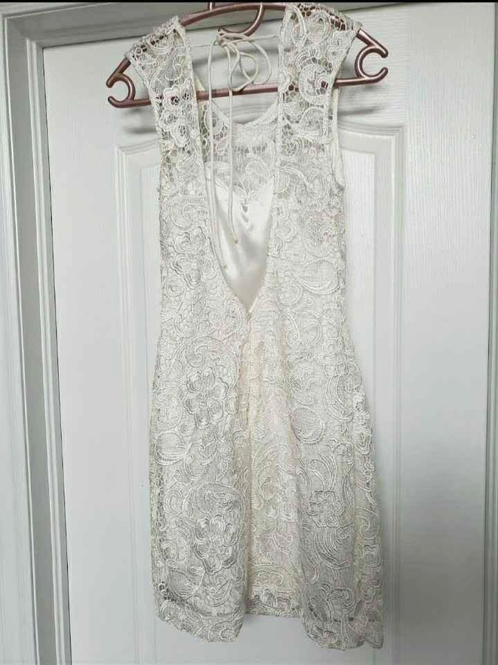 Lipsy London Lace Dress - US 6 - photo 4