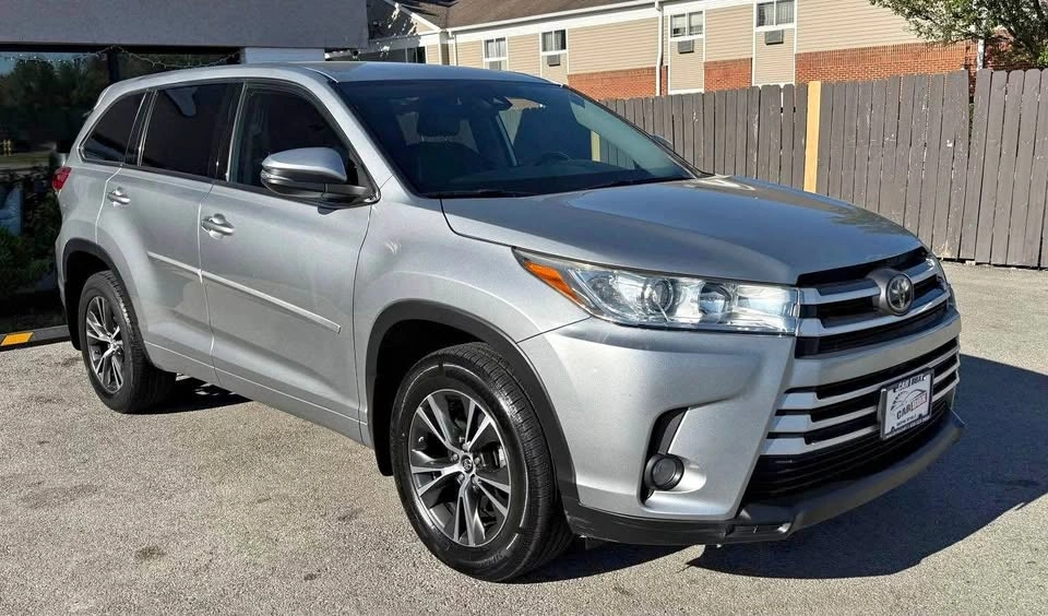 2018 Toyota Highlander LE Plus Sport Utility 4D