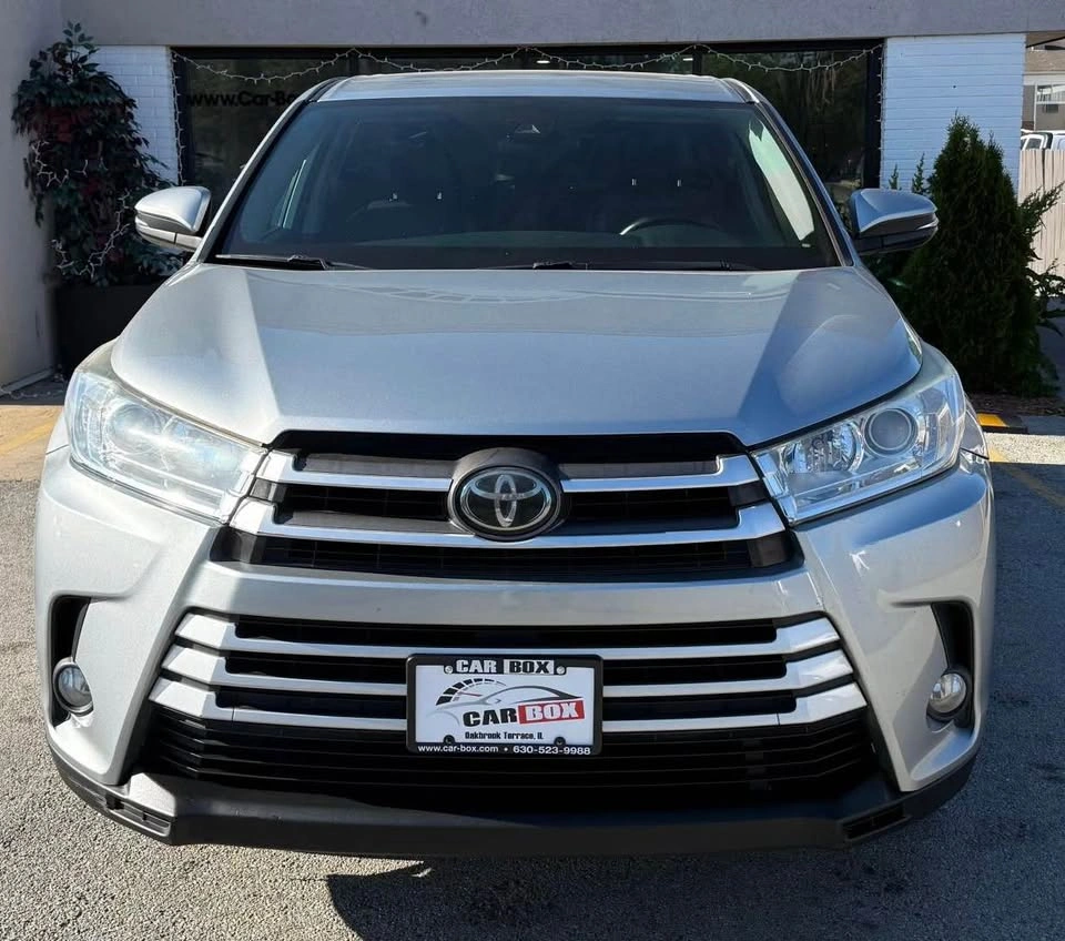 2018 Toyota Highlander LE Plus Sport Utility 4D - photo 3