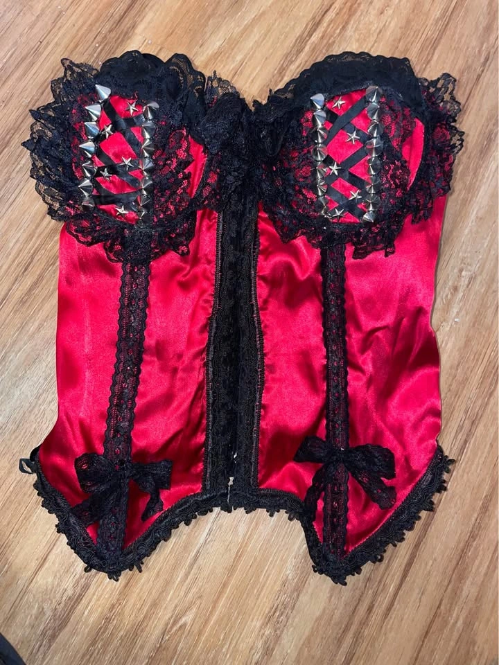 DIY Lace Corset Top - photo 3