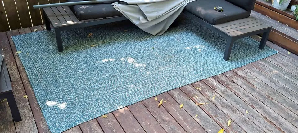 9' x 6' outdoor rug thumbnail