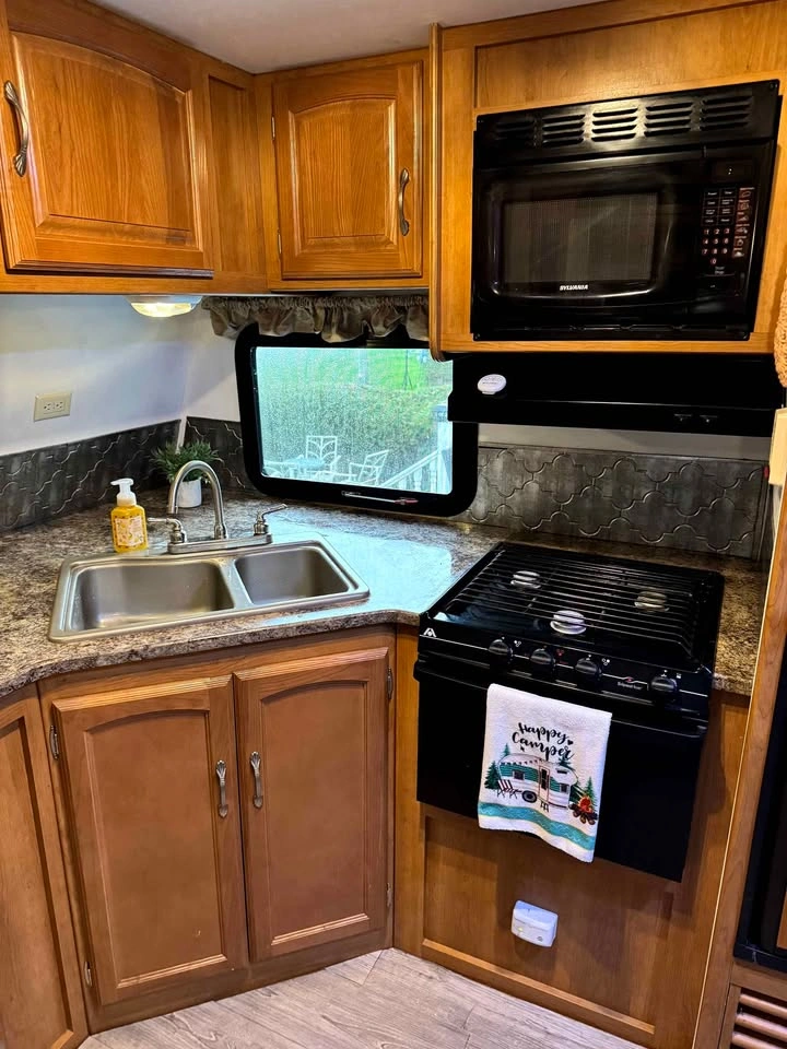 2008 Cougar X-Lite Travel Trailer - photo 4
