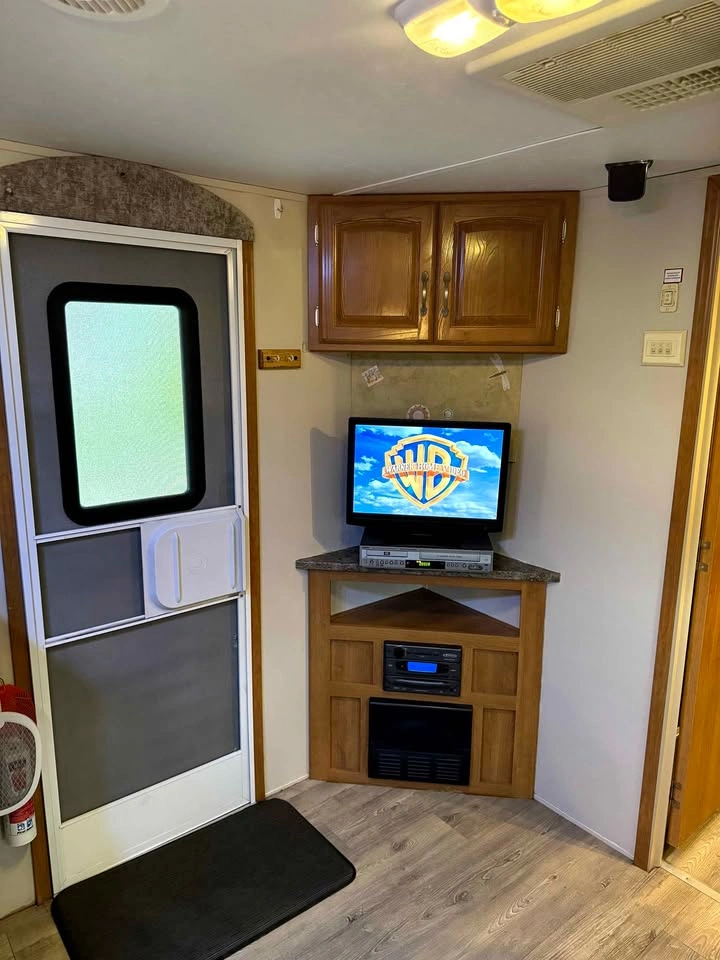 2008 Cougar X-Lite Travel Trailer - photo 5