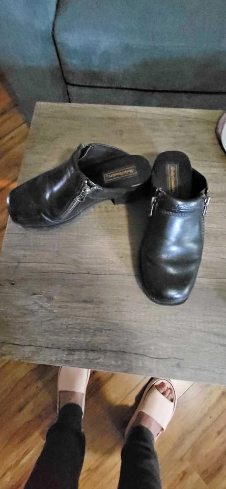 Ladies Harley Davidson Clogs