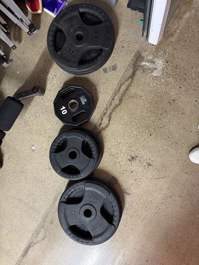 230lb Rubber-Coated Olympic Weight Set + 45lb Barbell - photo 2