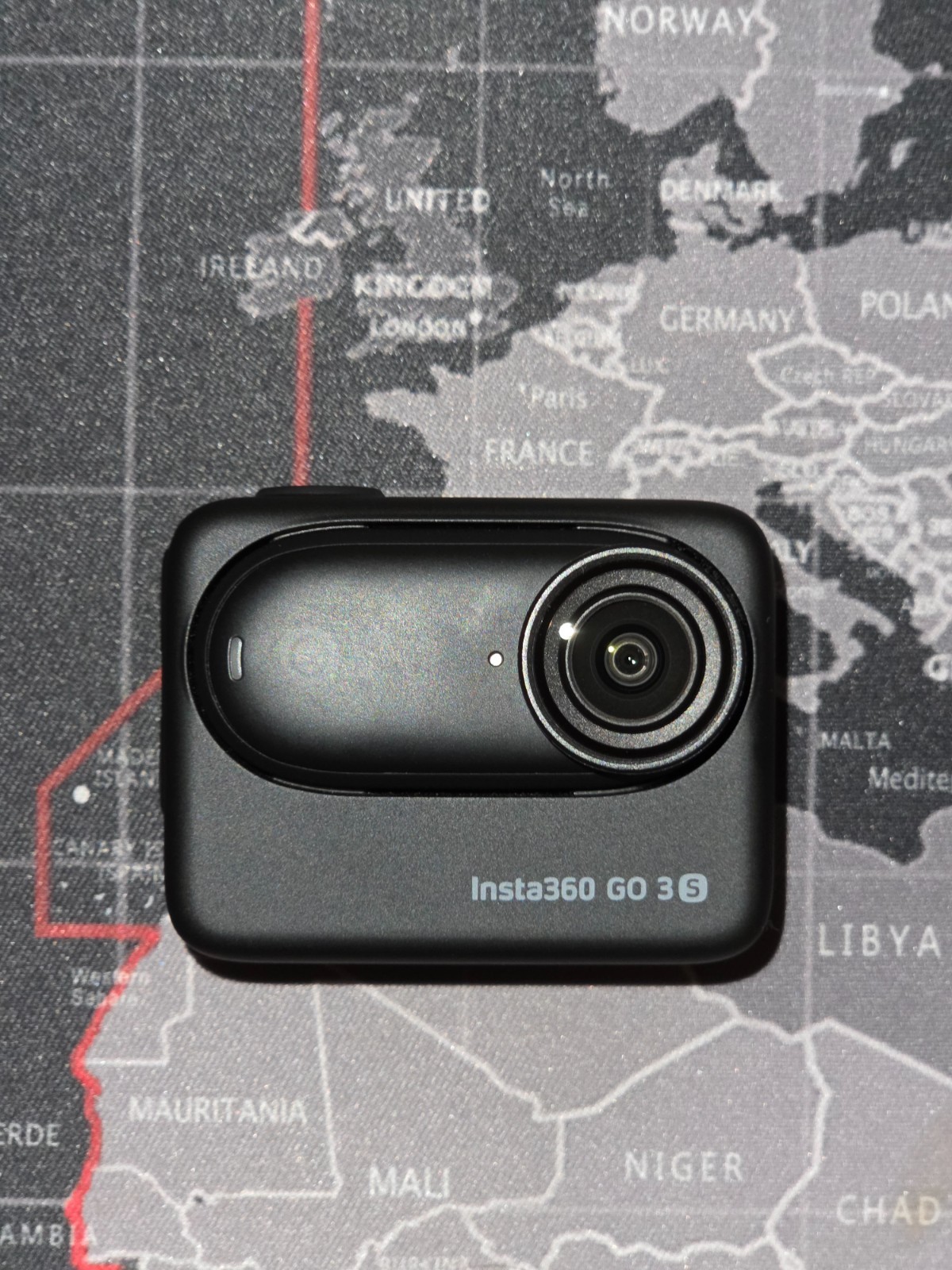 Insta360 Go 3s 128GB 4K Action Camera - Excellent Condition - photo 3