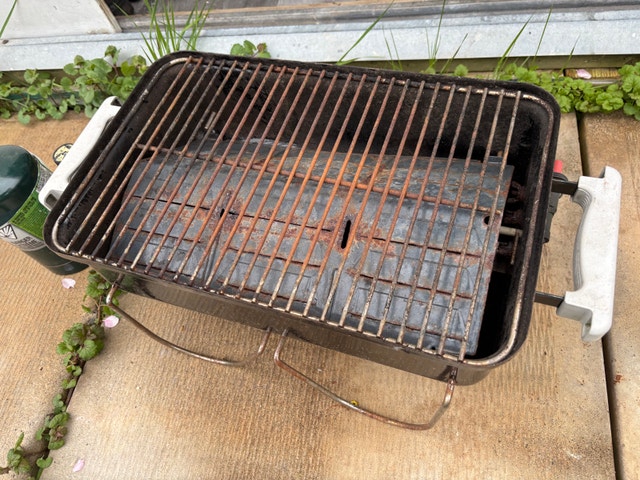 Webber Portable Propane Grill BBQ with Gas Tank - photo 2