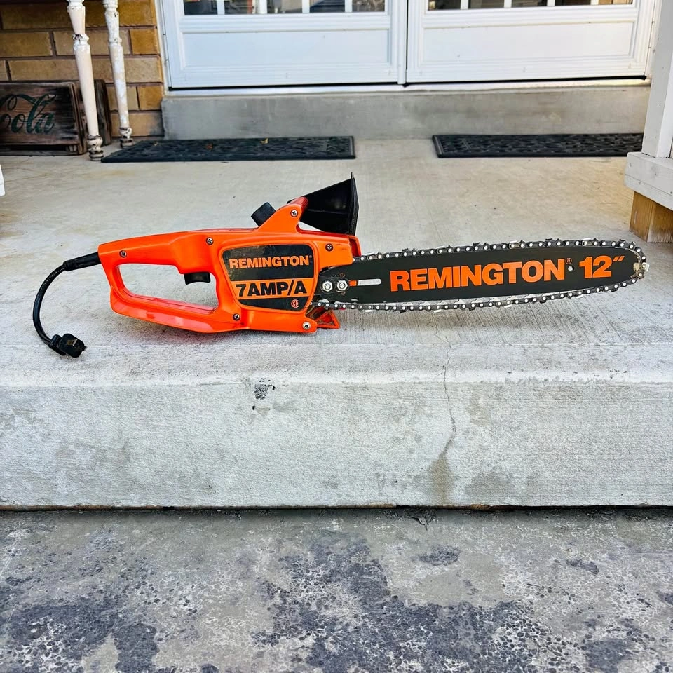 Remington 7 amp 12” electric chainsaw