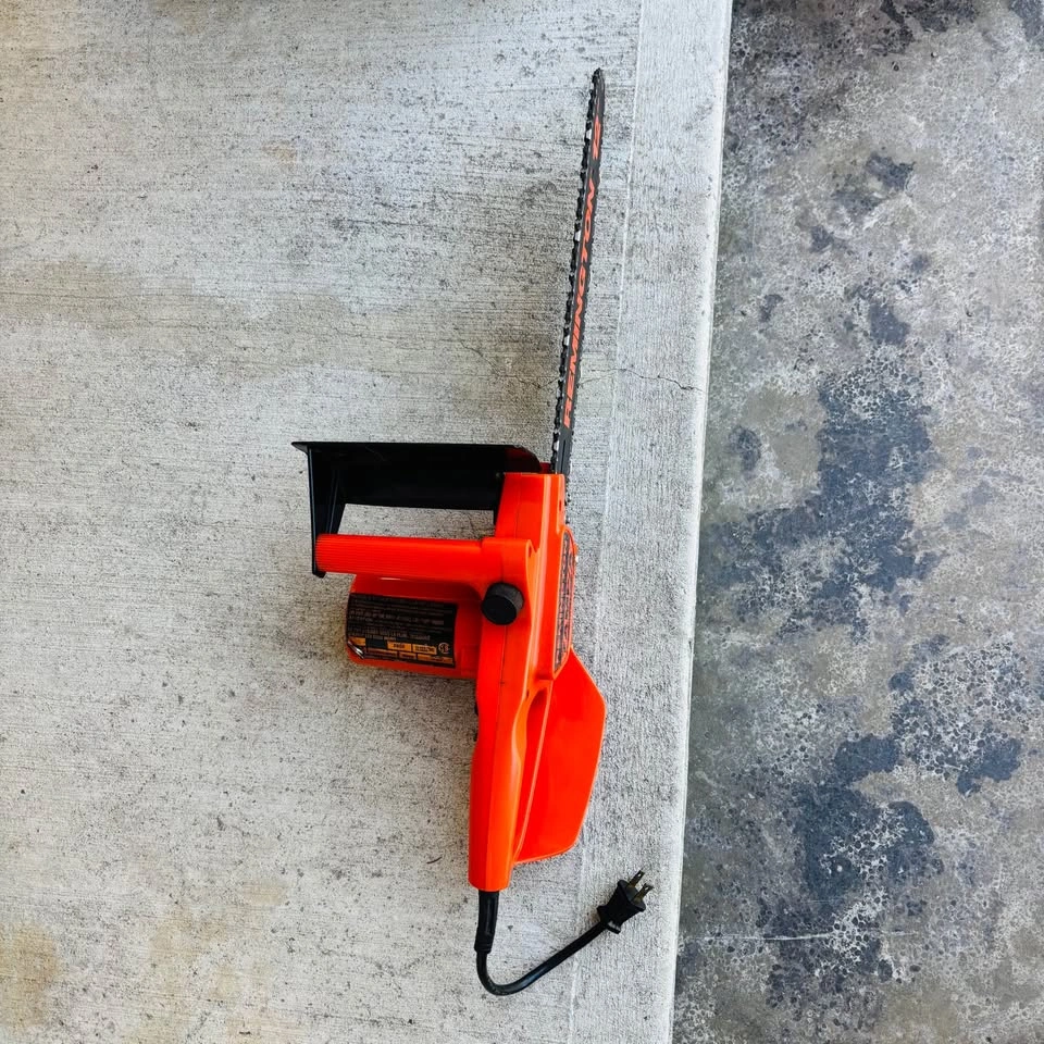 Remington 7 amp 12” electric chainsaw - photo 3