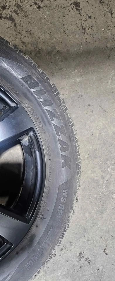 Touren Rims w/ Bridgestone Blizzak Winter Tires (225/55/17) - photo 3