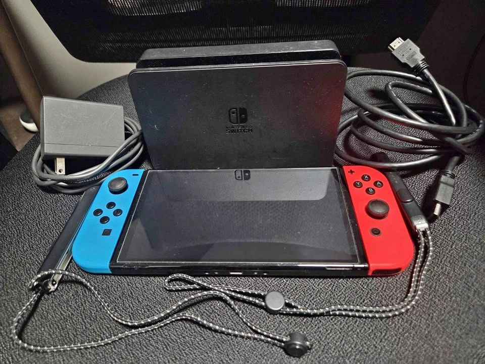 Modded Nintendo Switch OLED with 512GB
