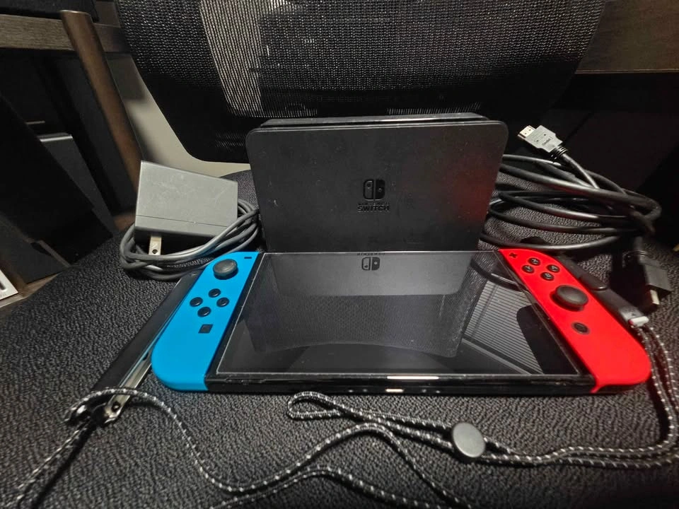 Modded Nintendo Switch OLED with 512GB - photo 2