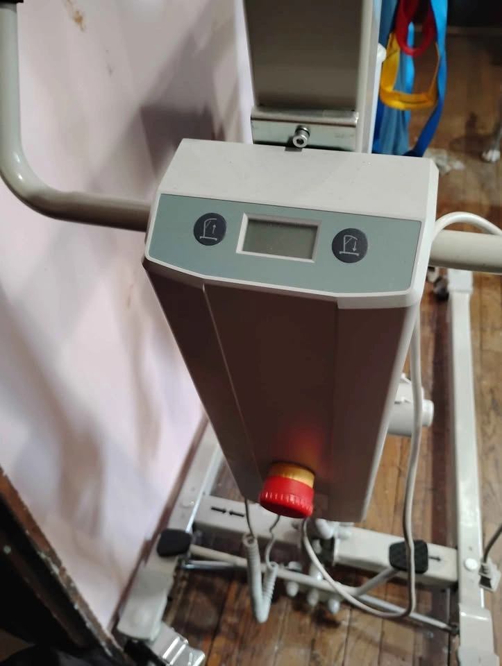 At home medical lift not a commercial medical lift. Bought throu - photo 3