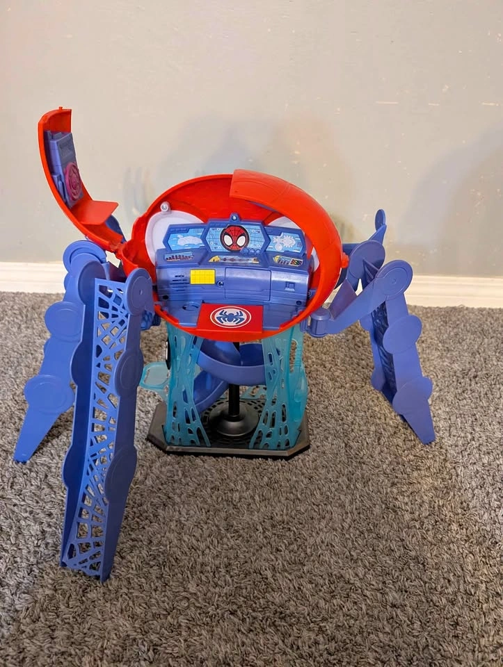 Spidey and Friends Tower