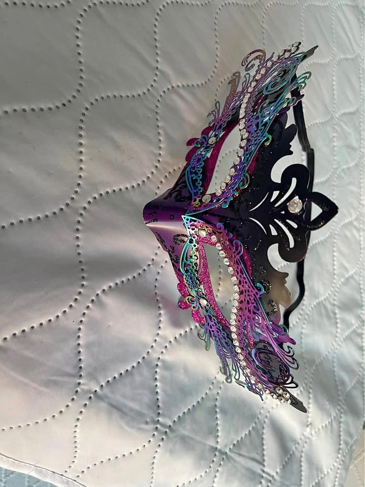 New pretty carnival Halloween or costume mask