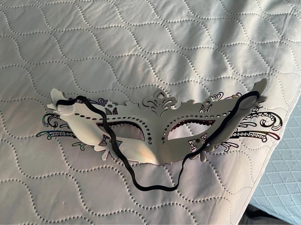 New pretty carnival Halloween or costume mask - photo 5