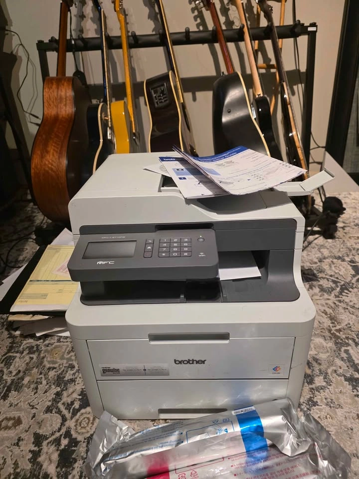 Brother MFC-L3710CDW Wireless Colour All-in-One Printer - photo 2