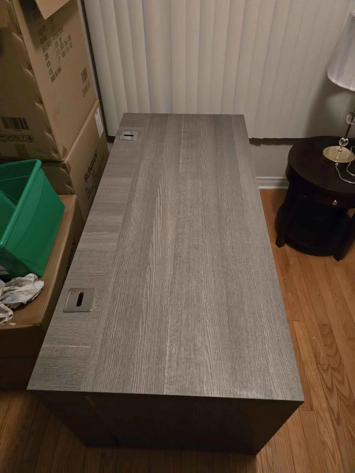 Spacious Modern Grey Wood Grain Office Desk - photo 2