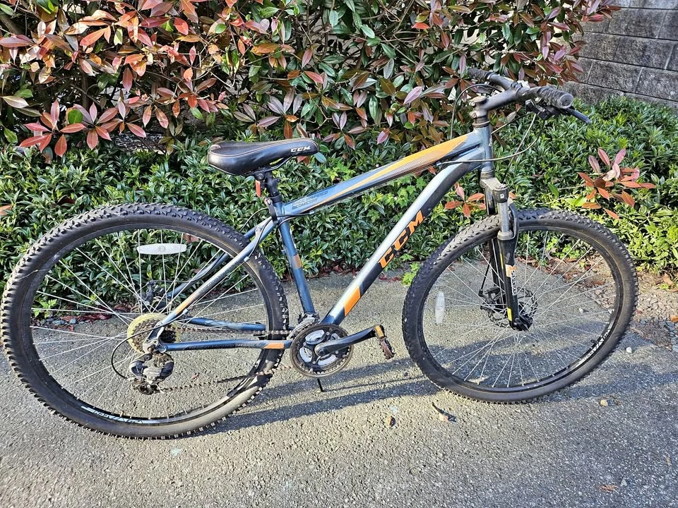 CCM Mountain Bike – 18” Frame 🚲